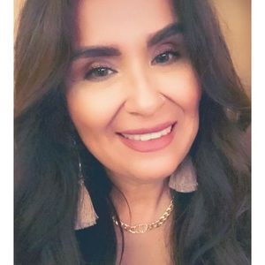 Meet your Posher, Lydia